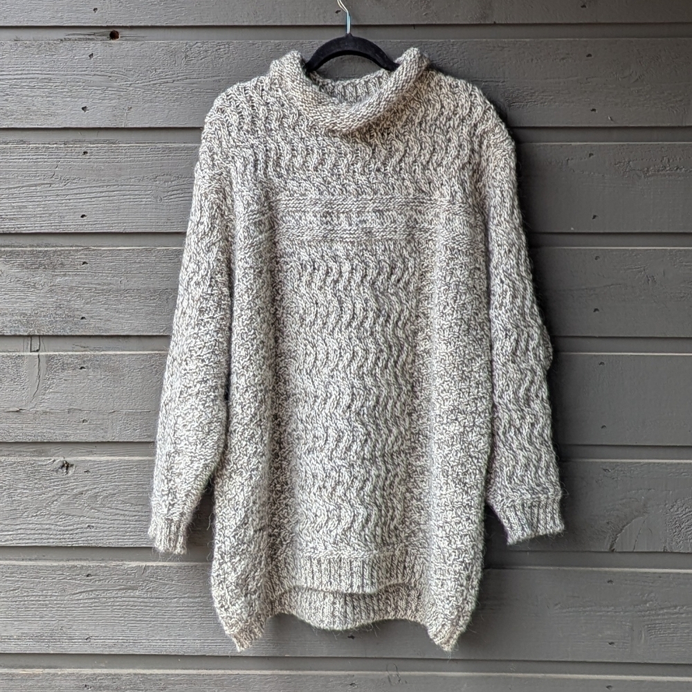 Natura 100% Pure New Wool Roll Neck Sweater Size Large Oversized